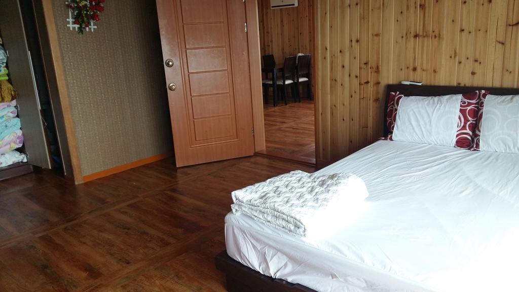 Seaside House Pension Seogwipo Quarto foto